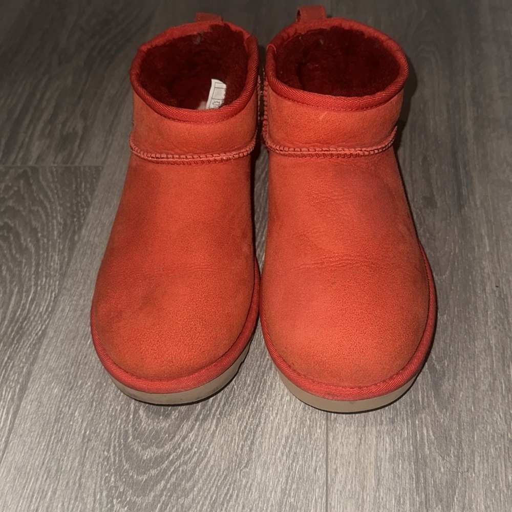 UGG Red Ankle Boots - Picture 2 of 5